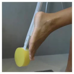 Brosse lave-pied et dos à long manche