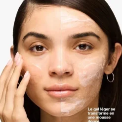 Clinique Moisture Surge Nettoyant exfoliant éclat