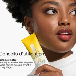 Clinique UV Solutions Soin illuminateur teinté SPF 50