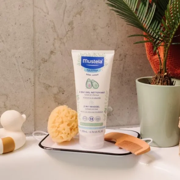 Mustela gel nettoyant 2en1 Corps et Cheveux
