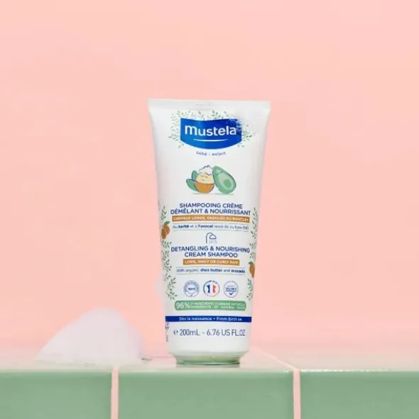 Mustela Shampooing crème démêlant et nourrissant