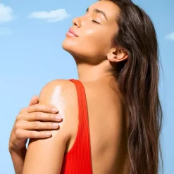 Nuxe Sun Huile solaire bronzante SPF 10