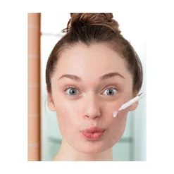 SVR ampoule flash sebiaclear AZ